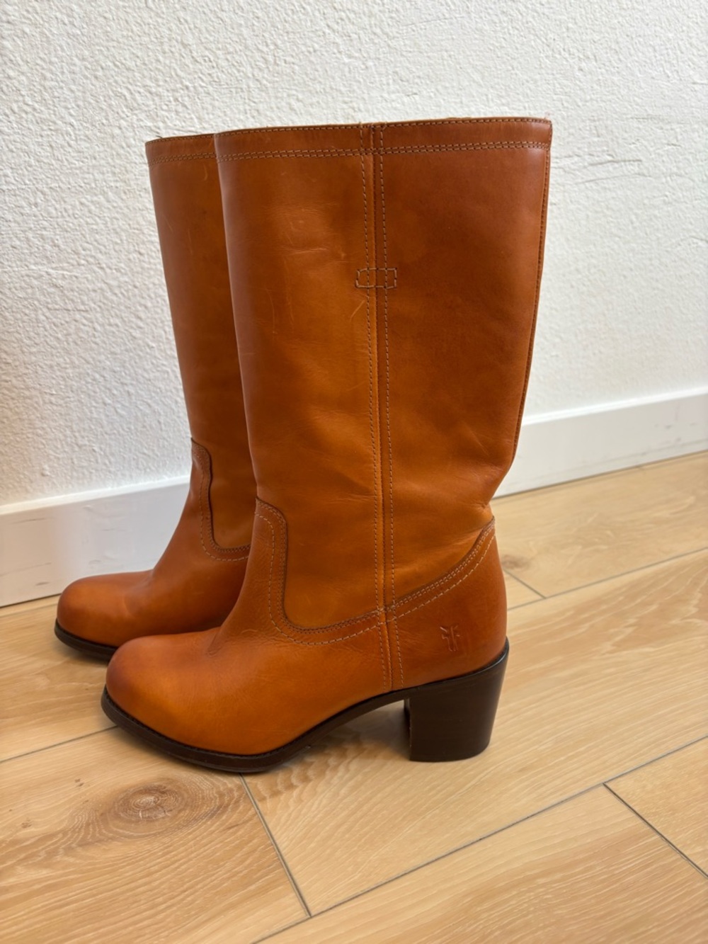 Frye Kendall Heeled Camel Mid Calf Boot Size 8.5 - Picture 2 of 8